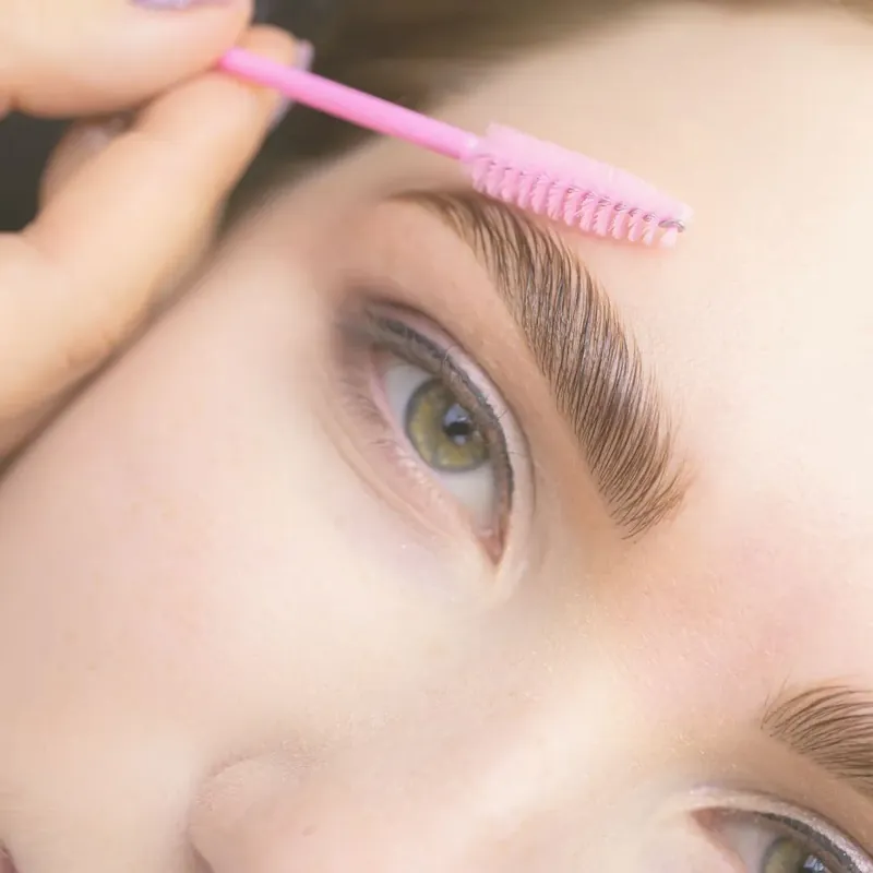 Planchado de cejas en Radiance