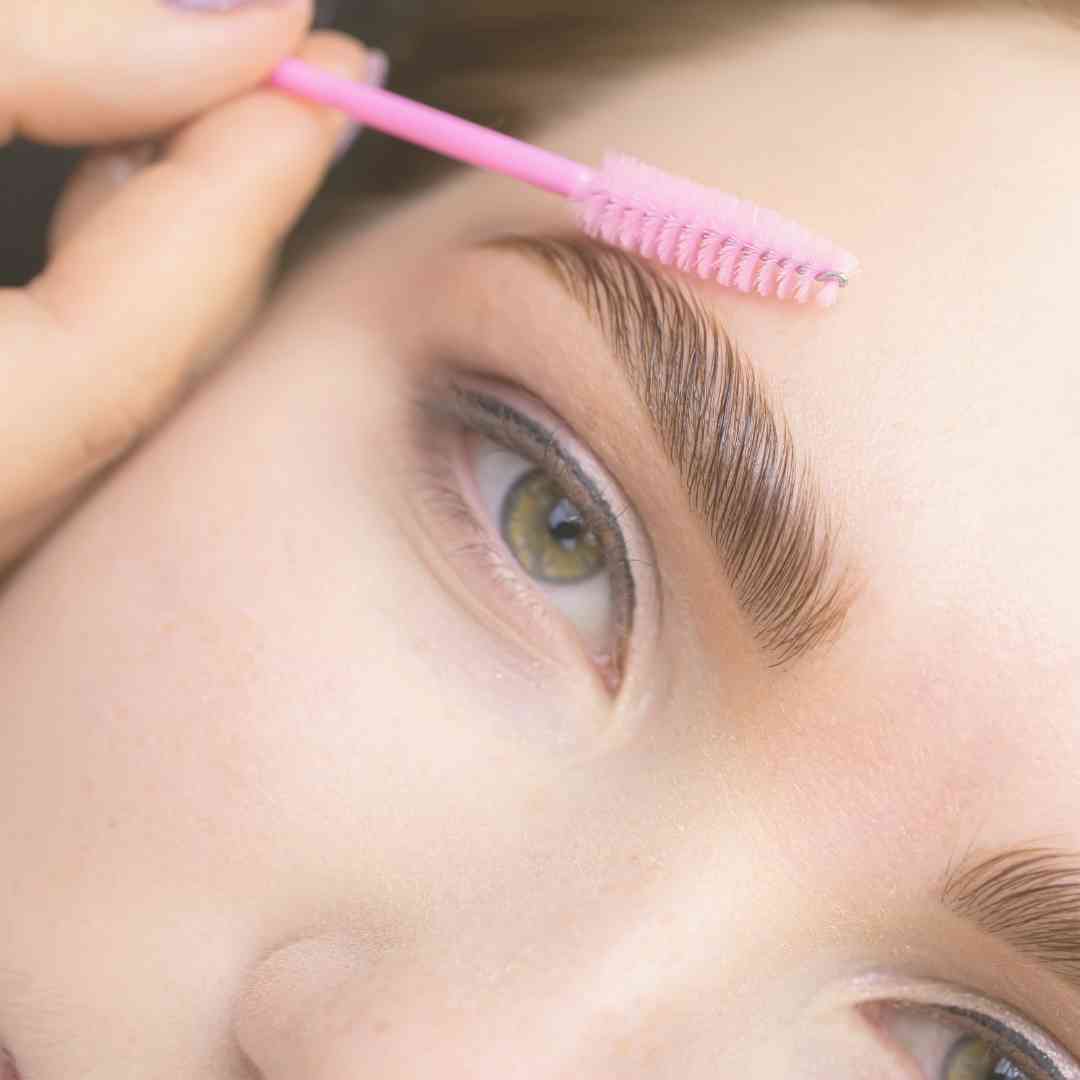 planchado-de-cejas planchado-de-cejas