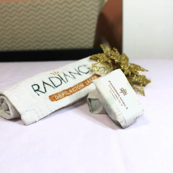 radiance_producto_desodorante_eucalipto_arbol_de_te