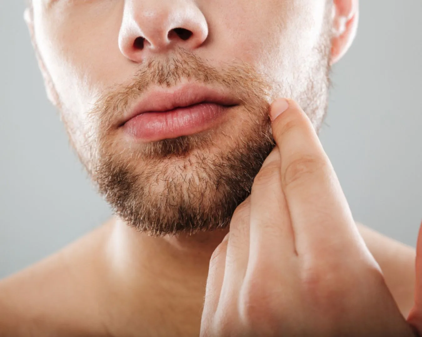 radiance_blog_portada_todo_lo_que_debes_saber_sobre_el_vello_facial_masculino