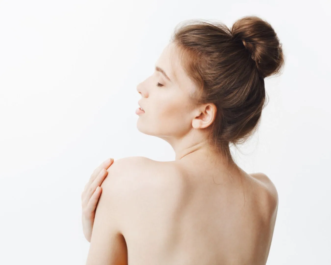radiance_blog_portada_cuanto_cuesta_realmente_la_depilacion_laser_por_sesion_espalda_y_bikini