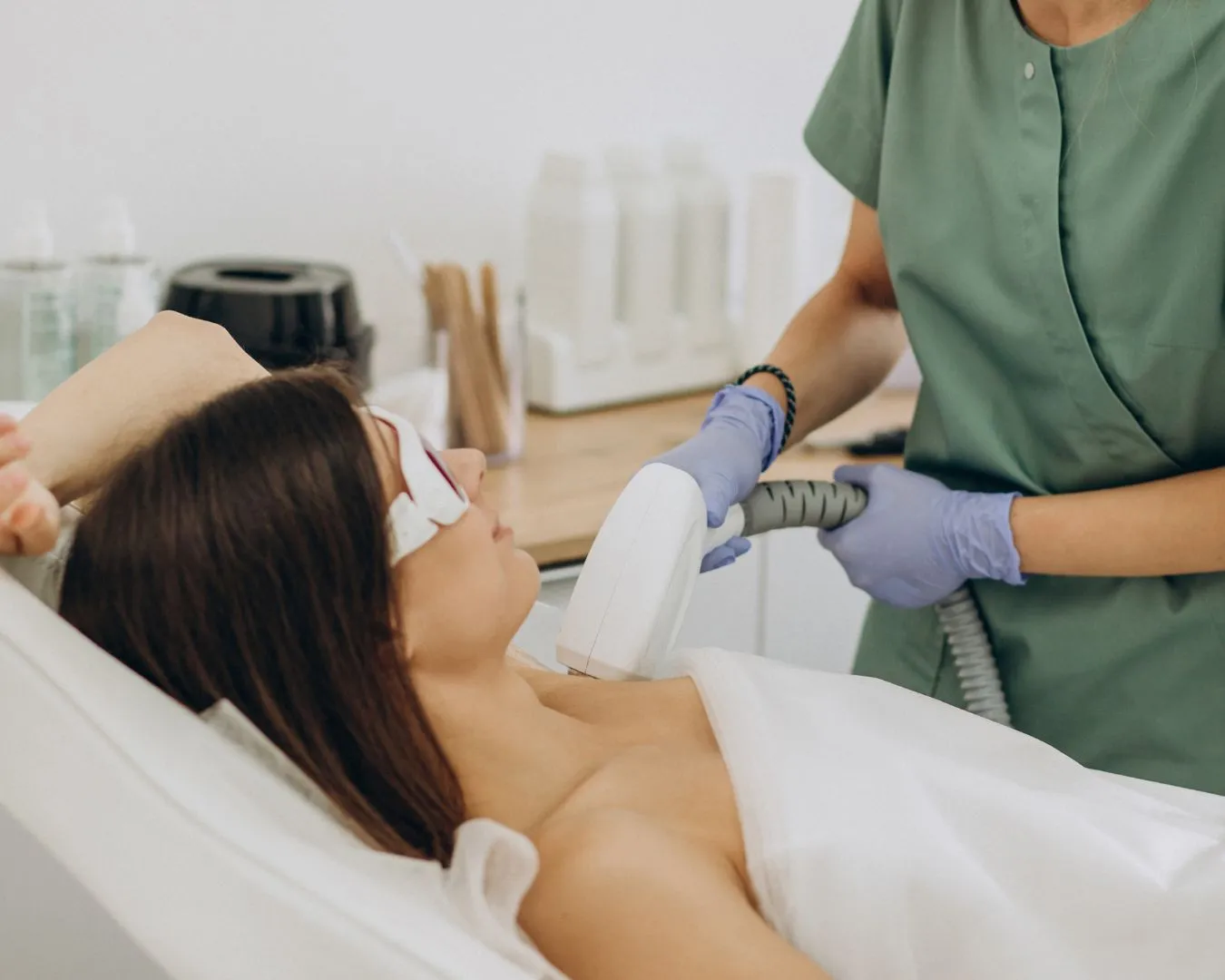 radiance_blog_portada_epilation_a_la_cire_ou_epilation_laser