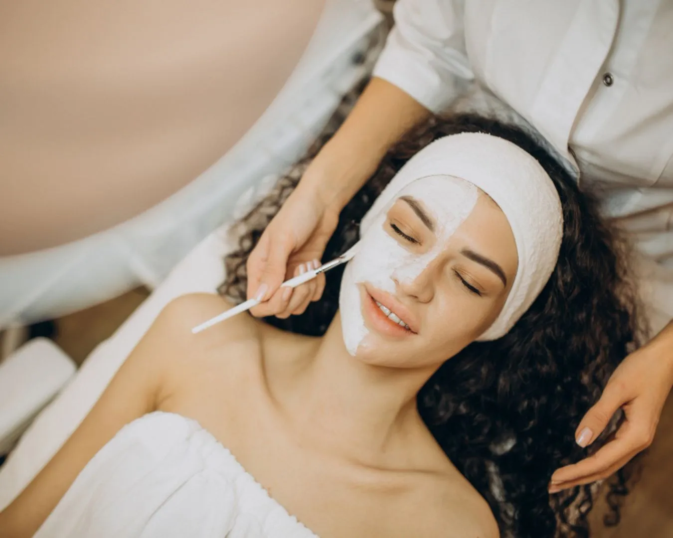 radiance_blog_portada_how_often_should_you_get_a_professional_facial