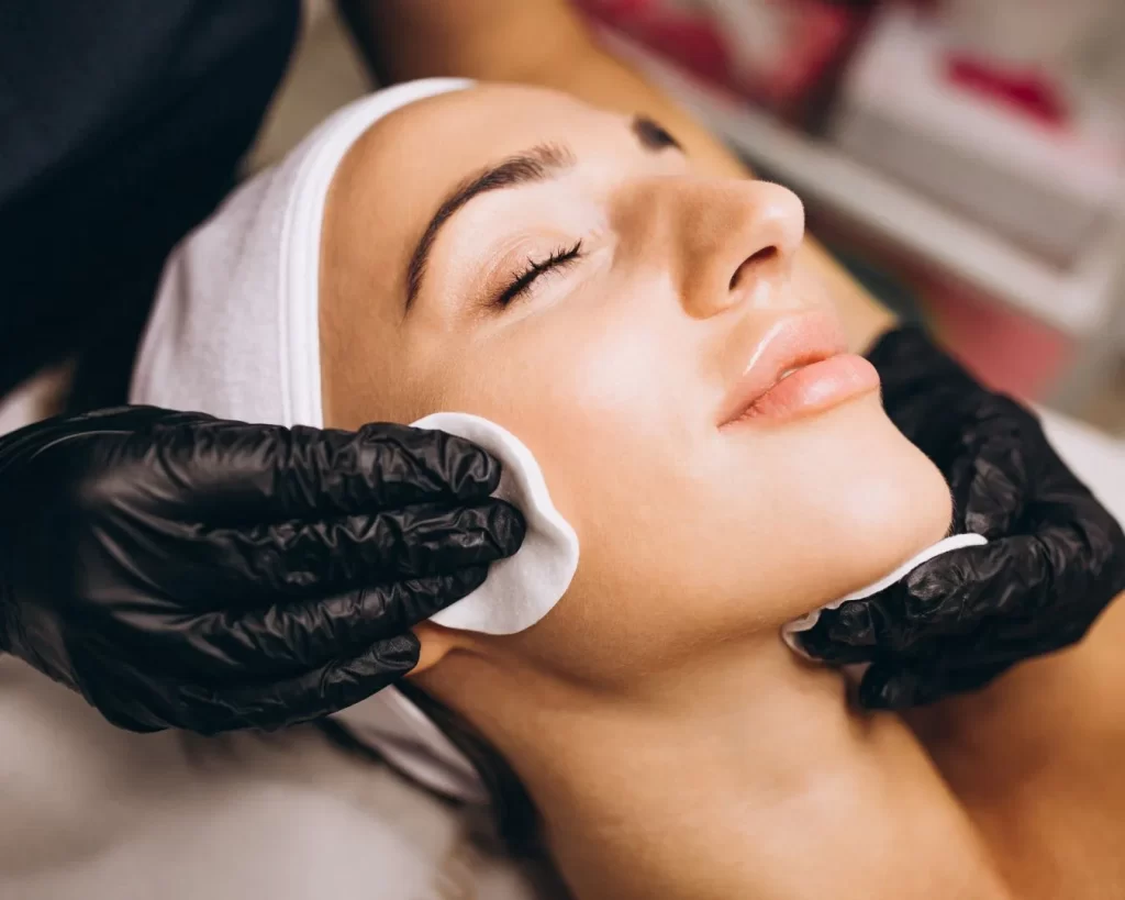 radiance_blog_portada_tu_piel_necesita_un_respiro_limpieza_facial_profunda